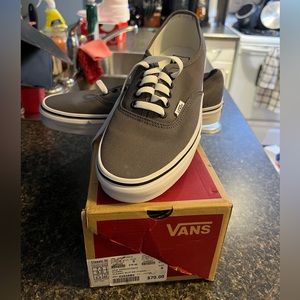 Vans sneakers never worn size 9